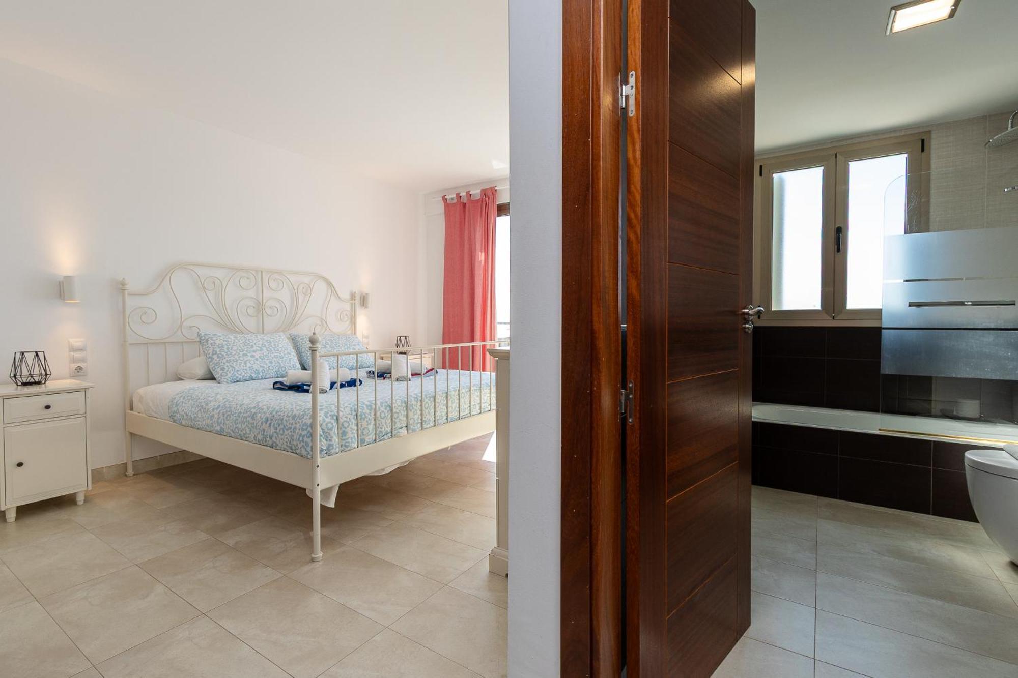 Holiday home Adosado Bellavista B By Homevillas360
